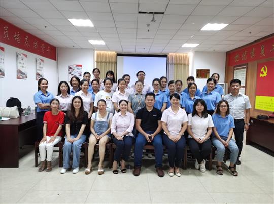    提升業(yè)務能力 打造高效團隊——商砼公司、工程公司聯(lián)合舉辦財務及統(tǒng)計員業(yè)務培訓會 